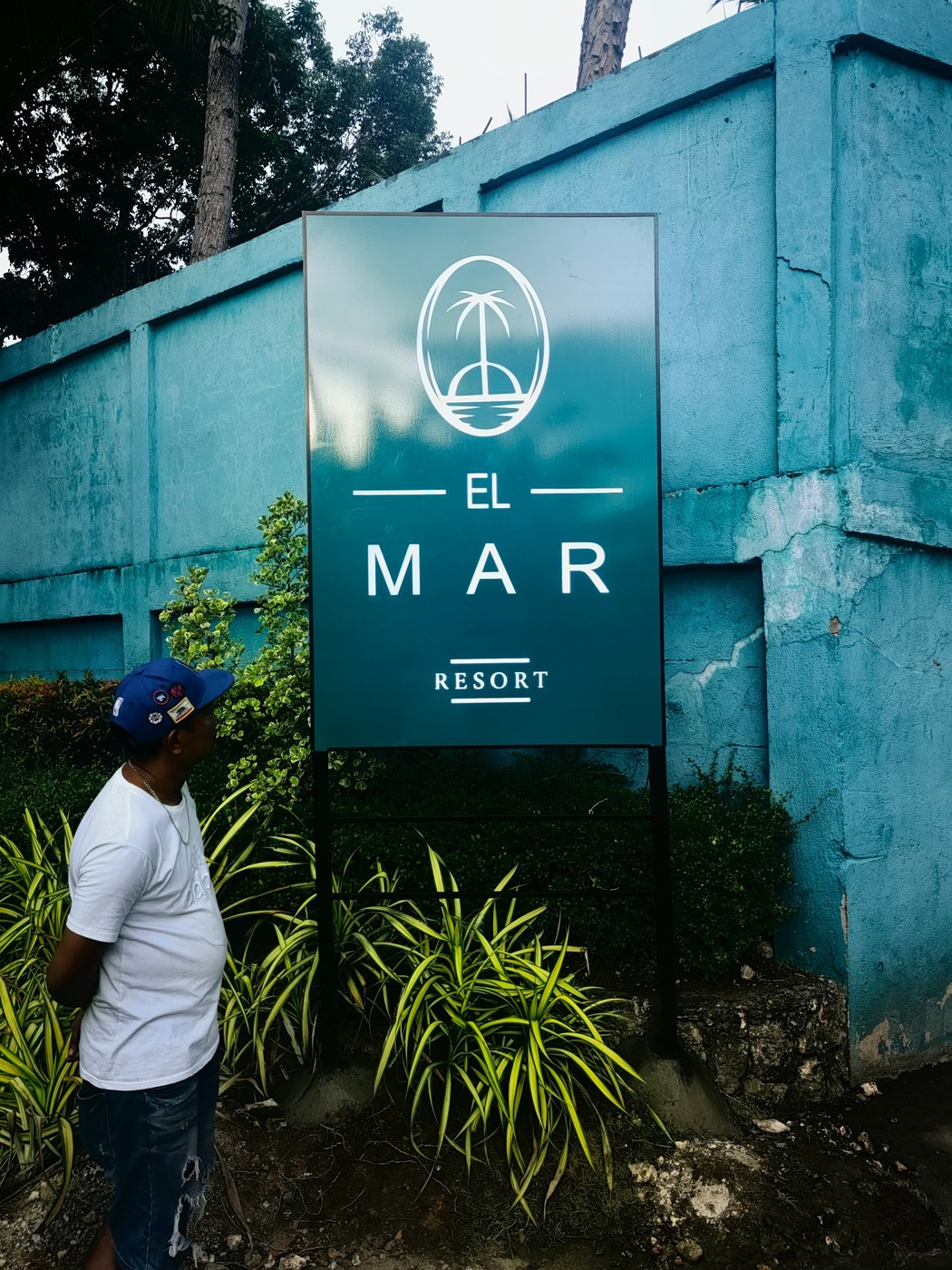 El Mar Resort fabricated outdoor sign by Sky Graphix Digital Solutions