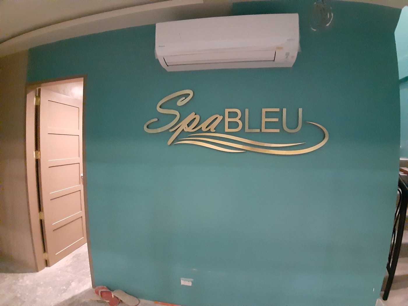 SpaBLEU interior wall sign project by Sky Graphix Digital Solutions
