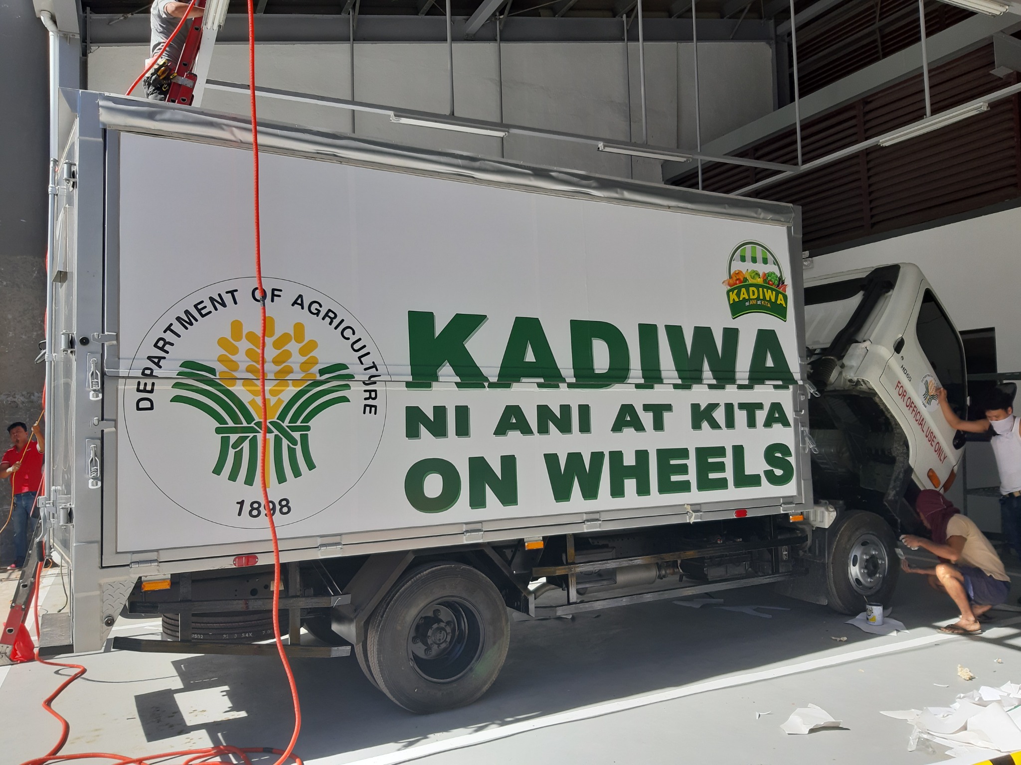 Kadiwa Ni Ani at Kita On Wheels truck branding by Sky Graphix Digital Solutions