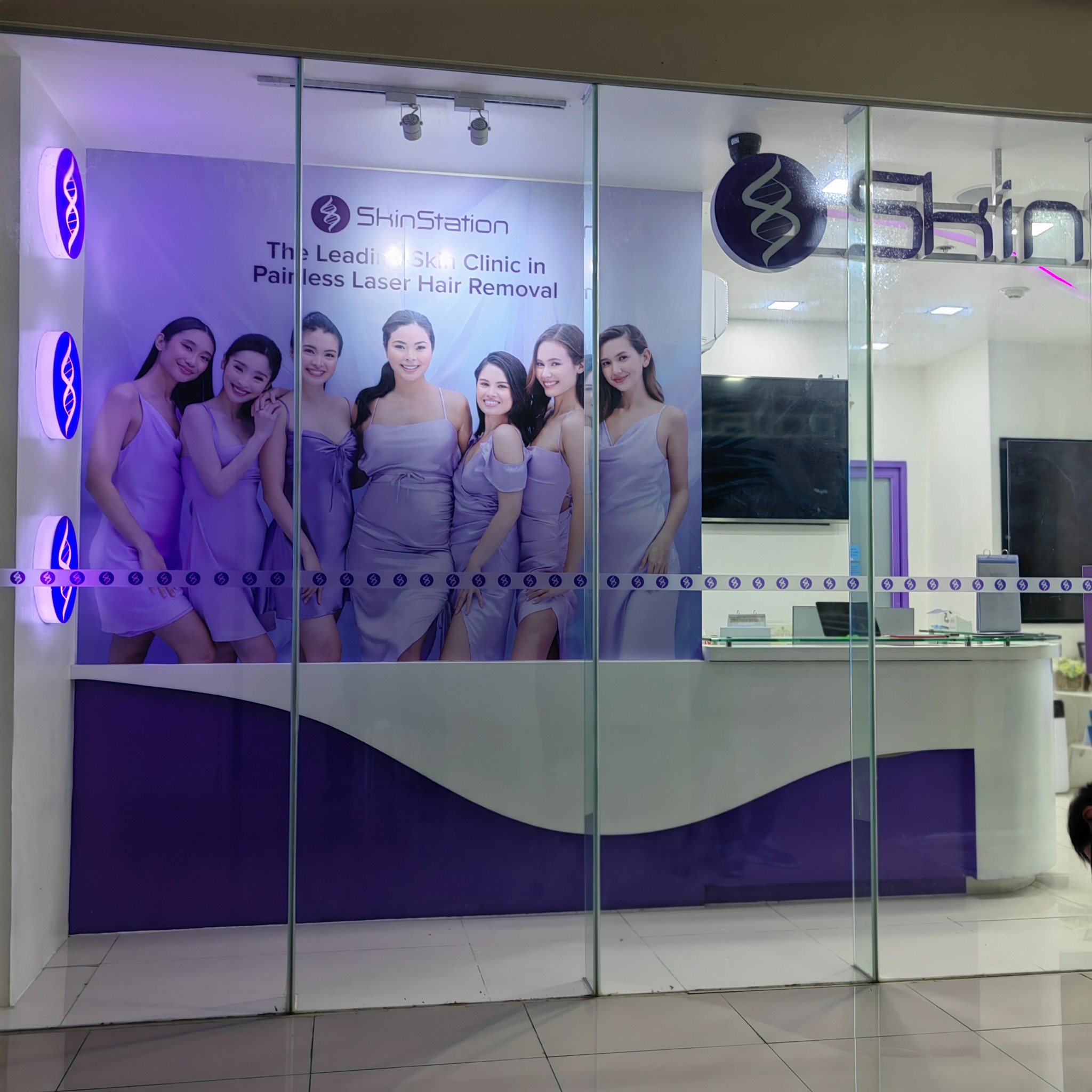 SkinStation clinic window graphics by Sky Graphix Digital Solutions